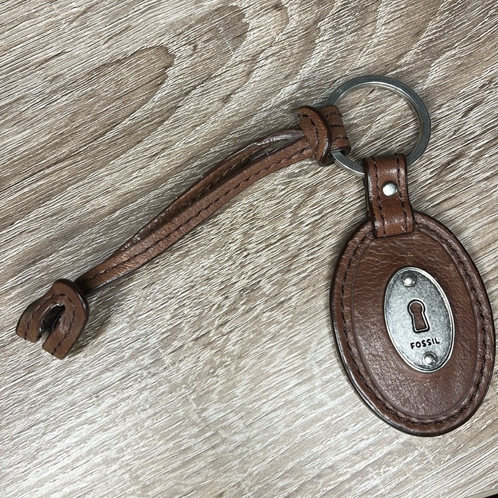 Fossil hand bag tag/ key chain Vintage
